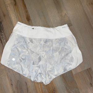 LULULEMON SHORTS!